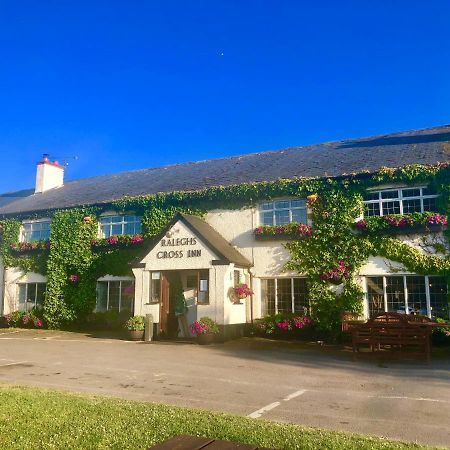 Clatworthy Raleghs Cross Inn מראה חיצוני תמונה